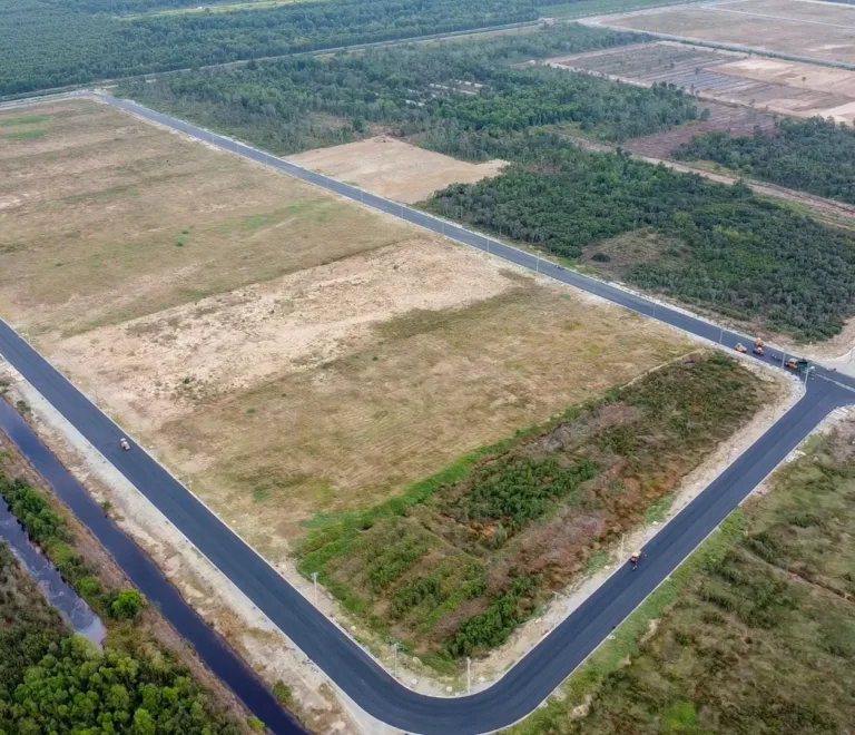 DJI_0180.00_01_43_04.Still003